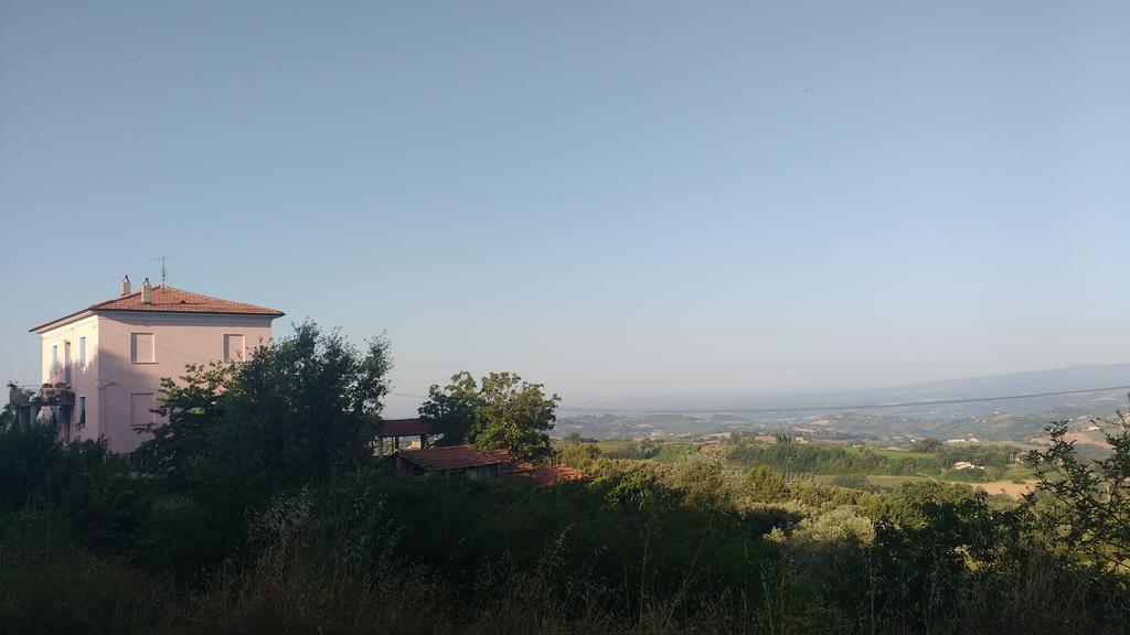 Tramonti E Valli Calvi dellʼ Umbria Eksteriør billede